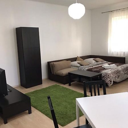 Gil Apartments, Квартира Студия В Самом Центре Пл Петефи Užhorod Esterno foto