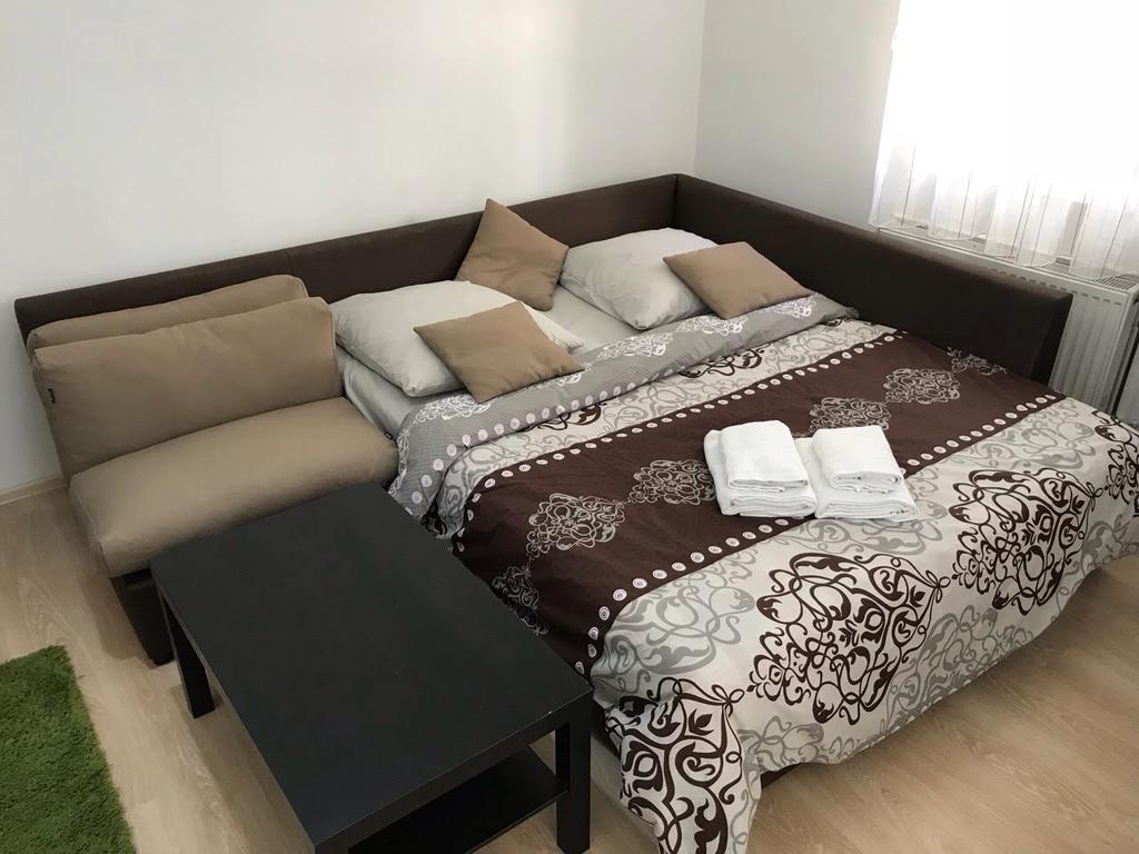 Gil Apartments, Квартира Студия В Самом Центре Пл Петефи Užhorod Esterno foto