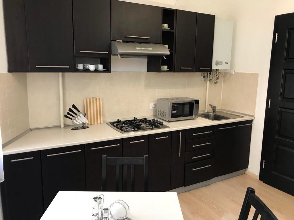 Gil Apartments, Квартира Студия В Самом Центре Пл Петефи Užhorod Esterno foto
