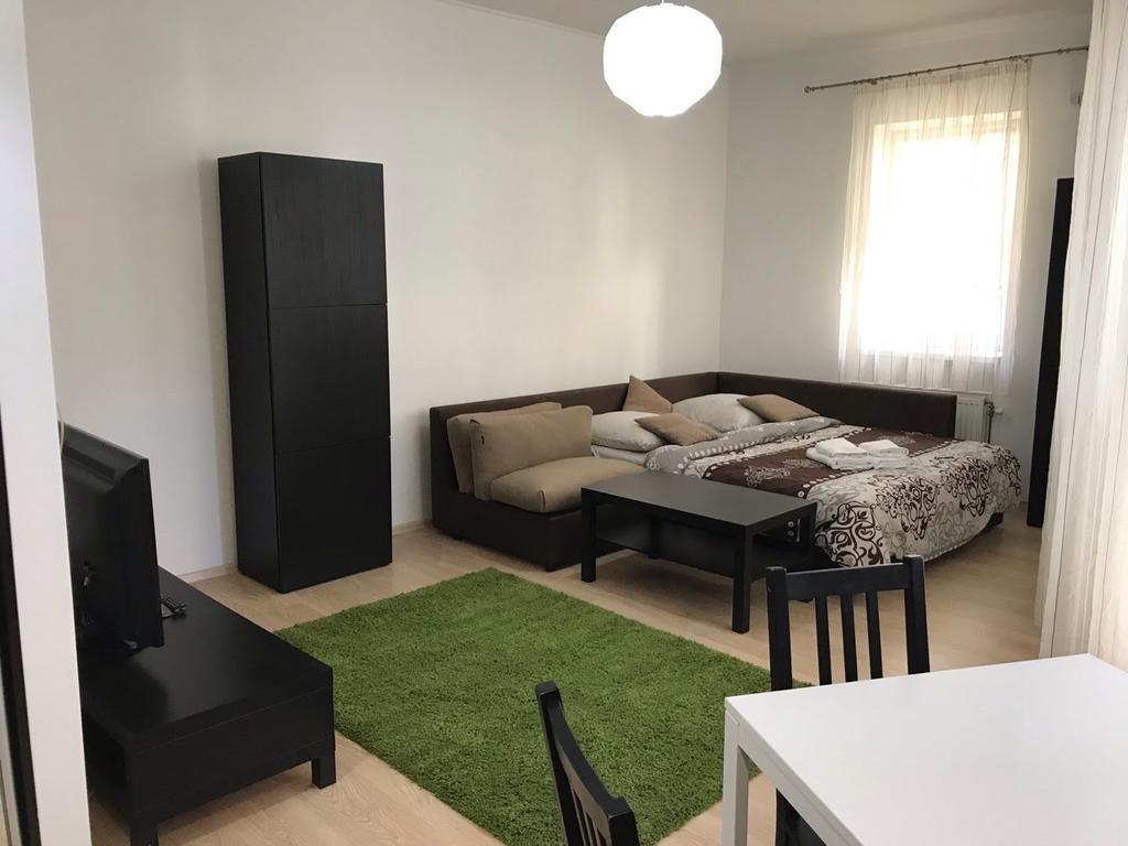 Gil Apartments, Квартира Студия В Самом Центре Пл Петефи Užhorod Esterno foto